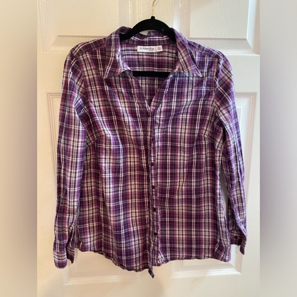 Ladies St. John’s Bay Shirt - Picture 3 of 10